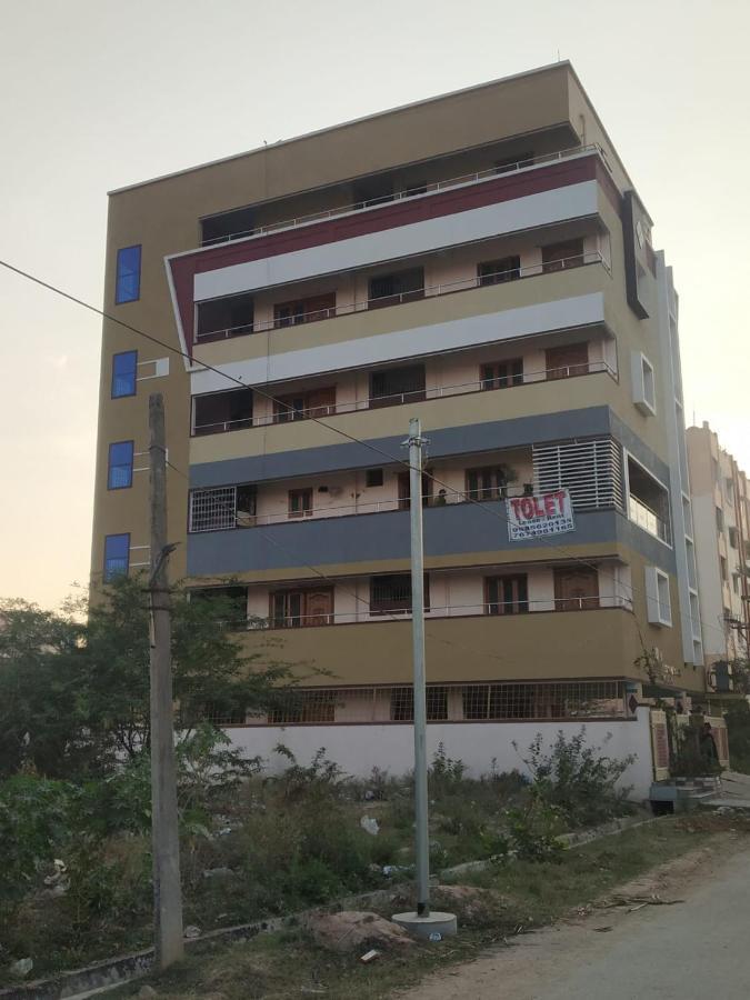 Sls Homestay - Luxury Ac Service Apartments 1Bhk, 2Bhk, 3Bhk - Direct Flyover To Alipiri Tirumala Gate - Walk To Ps4 Pure Veg Restaurants, Supermarkets - Near To National Highway & Padmavathi Amma Temple - Modular Kitchen, Living Room -Free Superfast Tirupati Extérieur photo