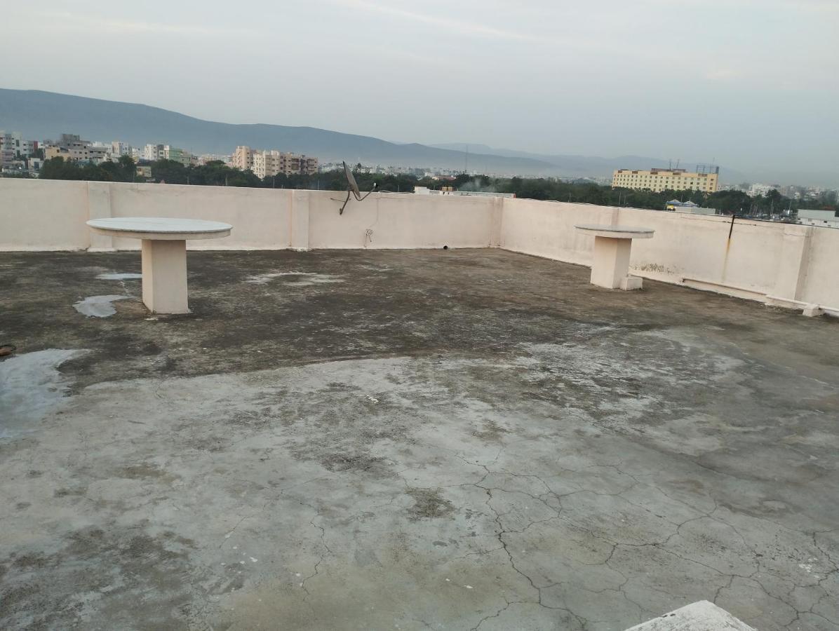 Sls Homestay - Luxury Ac Service Apartments 1Bhk, 2Bhk, 3Bhk - Direct Flyover To Alipiri Tirumala Gate - Walk To Ps4 Pure Veg Restaurants, Supermarkets - Near To National Highway & Padmavathi Amma Temple - Modular Kitchen, Living Room -Free Superfast Tirupati Extérieur photo