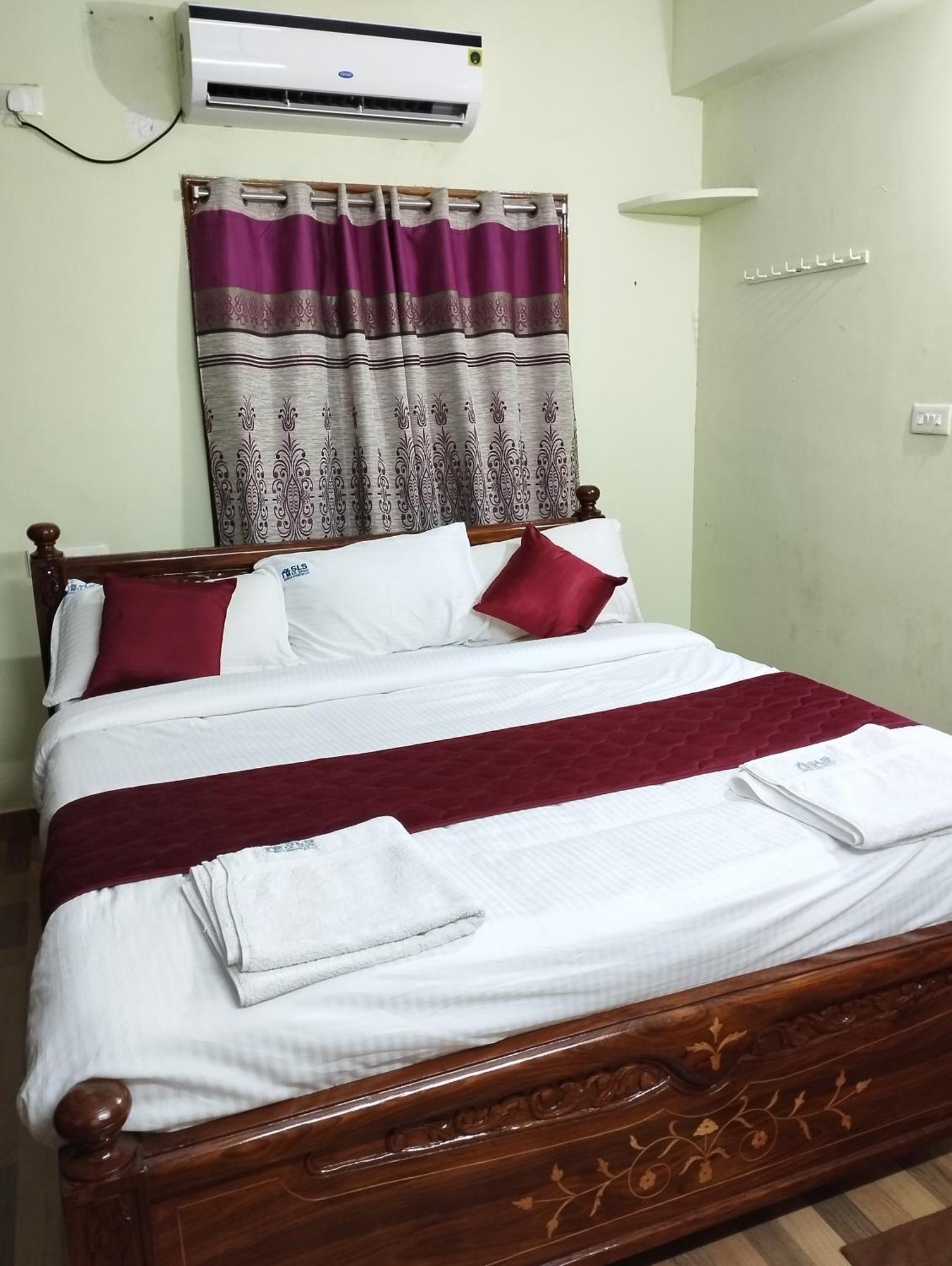 Sls Homestay - Luxury Ac Service Apartments 1Bhk, 2Bhk, 3Bhk - Direct Flyover To Alipiri Tirumala Gate - Walk To Ps4 Pure Veg Restaurants, Supermarkets - Near To National Highway & Padmavathi Amma Temple - Modular Kitchen, Living Room -Free Superfast Tirupati Extérieur photo