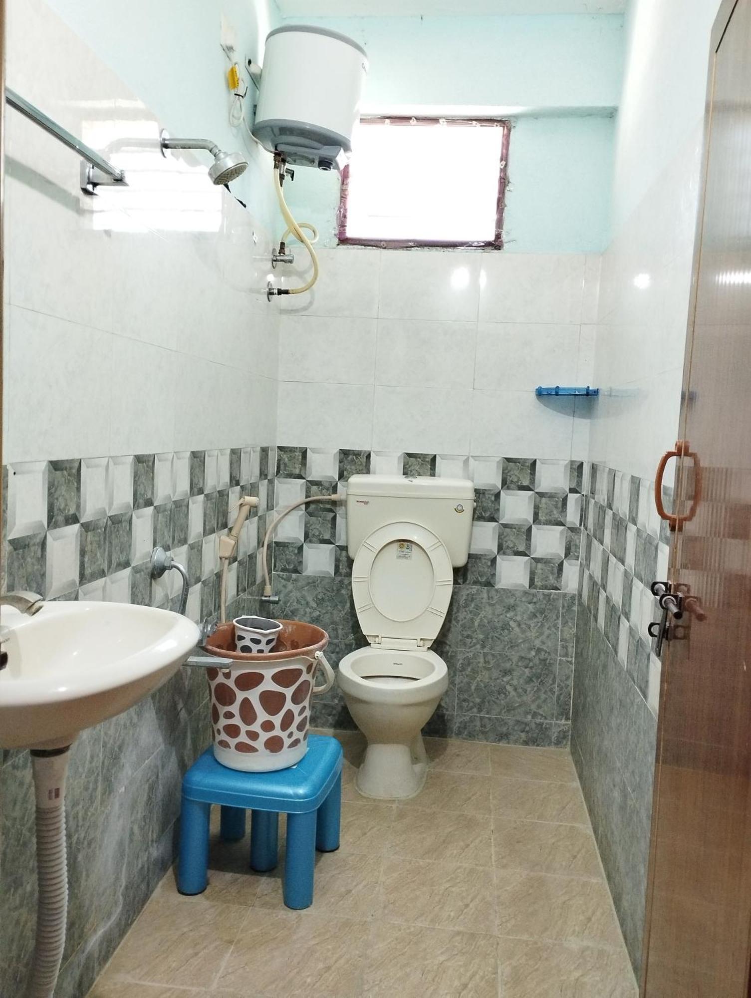 Sls Homestay - Luxury Ac Service Apartments 1Bhk, 2Bhk, 3Bhk - Direct Flyover To Alipiri Tirumala Gate - Walk To Ps4 Pure Veg Restaurants, Supermarkets - Near To National Highway & Padmavathi Amma Temple - Modular Kitchen, Living Room -Free Superfast Tirupati Extérieur photo