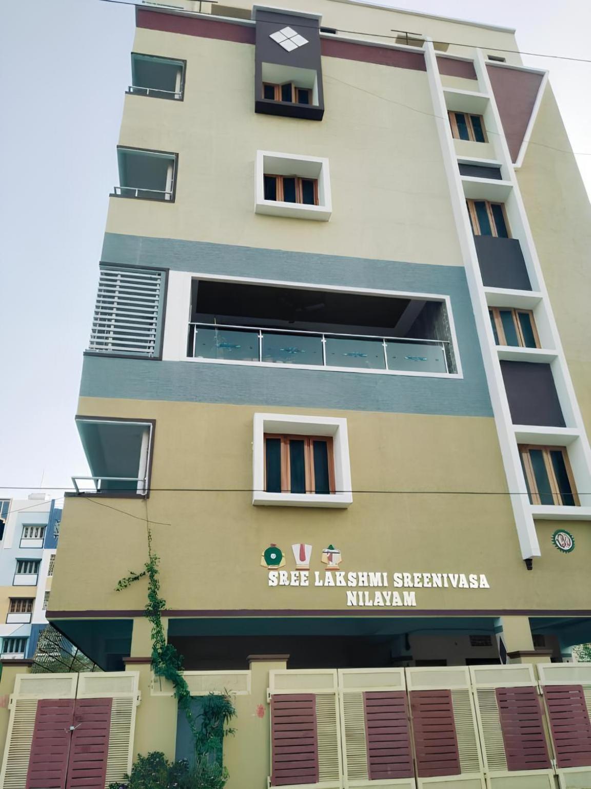 Sls Homestay - Luxury Ac Service Apartments 1Bhk, 2Bhk, 3Bhk - Direct Flyover To Alipiri Tirumala Gate - Walk To Ps4 Pure Veg Restaurants, Supermarkets - Near To National Highway & Padmavathi Amma Temple - Modular Kitchen, Living Room -Free Superfast Tirupati Extérieur photo
