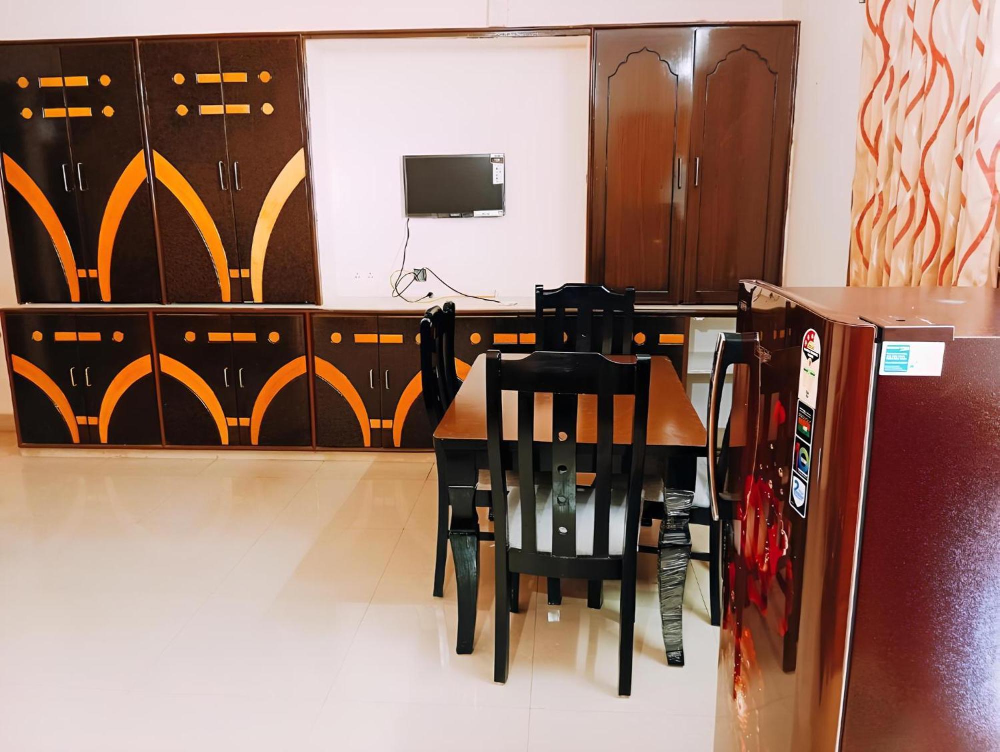 Sls Homestay - Luxury Ac Service Apartments 1Bhk, 2Bhk, 3Bhk - Direct Flyover To Alipiri Tirumala Gate - Walk To Ps4 Pure Veg Restaurants, Supermarkets - Near To National Highway & Padmavathi Amma Temple - Modular Kitchen, Living Room -Free Superfast Tirupati Extérieur photo